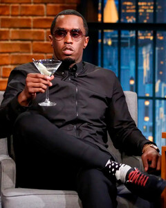 Шона «Дидди» Комбса поймали за распитием алкоголя в тюрьме